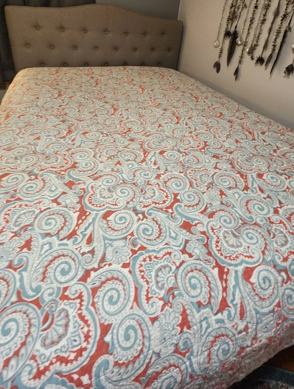 Beautiful Paisley Print Queen Size Quilt
